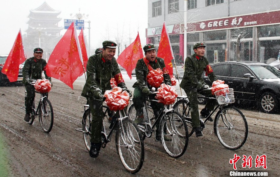 ɽݽӭѩ轵˿ûӰһԡ80˵ɡɫ񡱡гź裬ðѩȥӭף֡ȼյ¡緢 Τ 